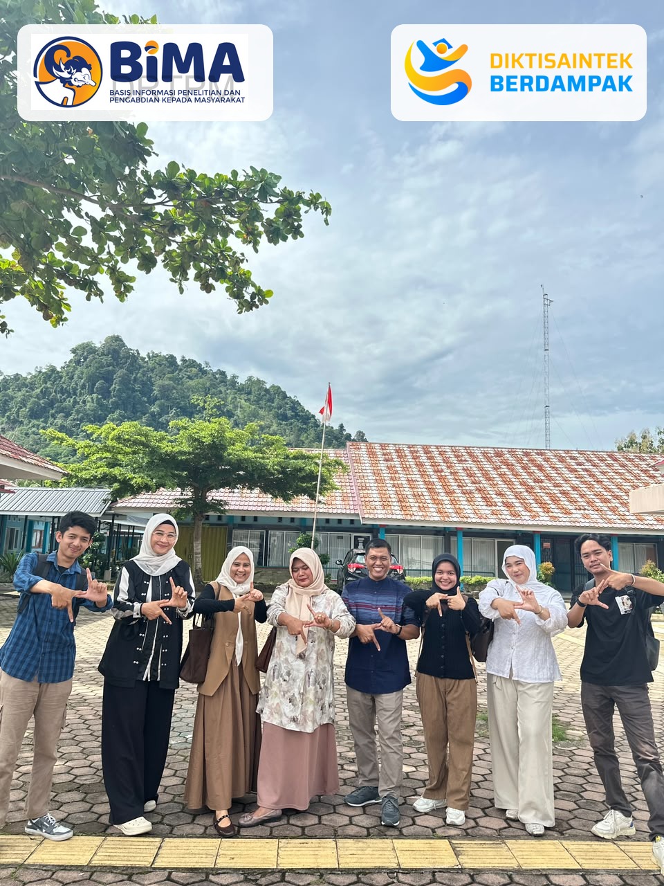 Kolaborasi Program Studi Sistem Informasi dan Ilmu Komunikasi Universitas Dharma Andalas Hadirkan SoBat untuk Mendukung Pembelajaran Inklusif di SLB Negeri 1 Padang