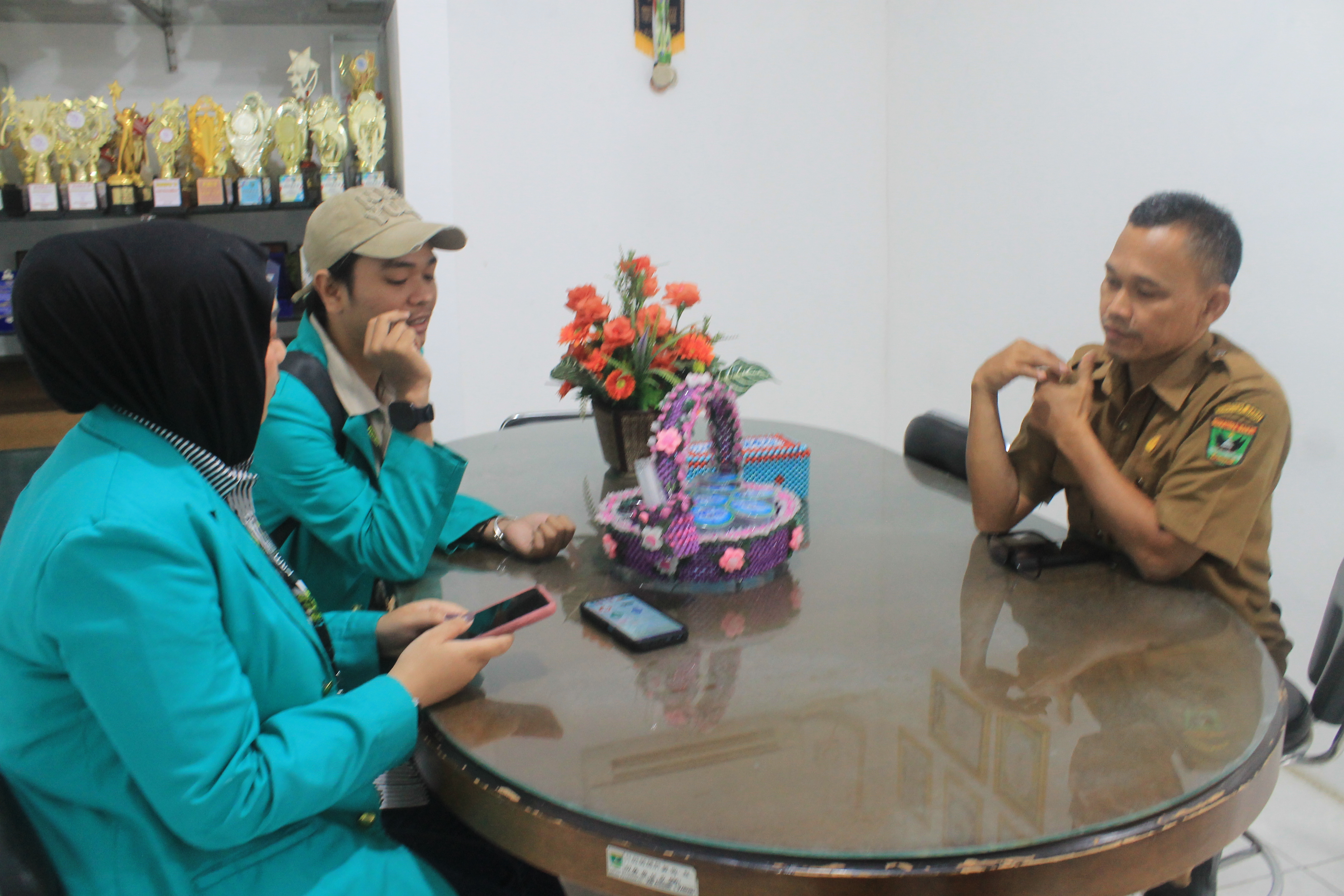 Galeri Kolaborasi Program Studi Sistem Informasi dan Ilmu Komunikasi Universitas Dharma Andalas Hadirkan SoBat untuk Mendukung Pembelajaran Inklusif di SLB Negeri 1 Padang